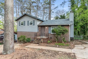 1717 Bobolink Ln NE Center Point, AL 35215